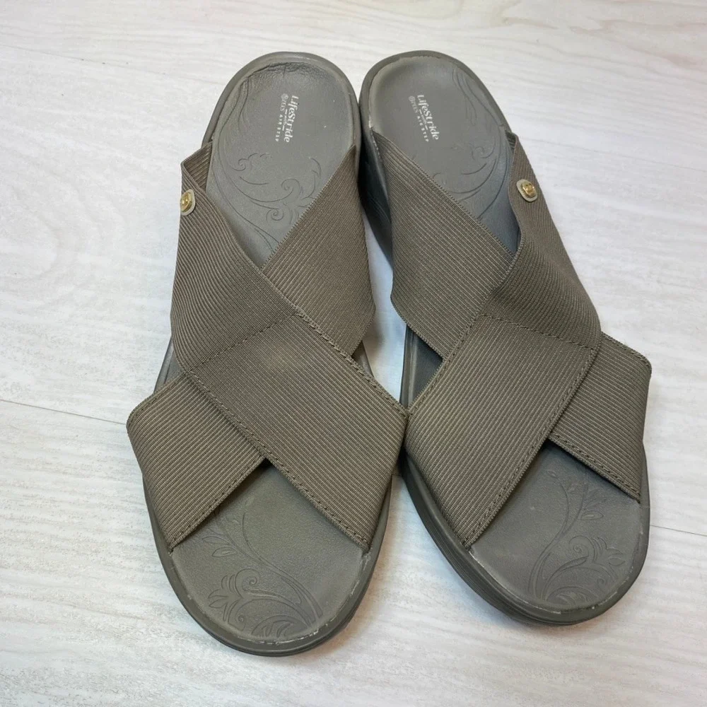 LifeStride Womens 12M BZees Desire Wedge Sandals Slide Stretch Taupe Fabric Shoe